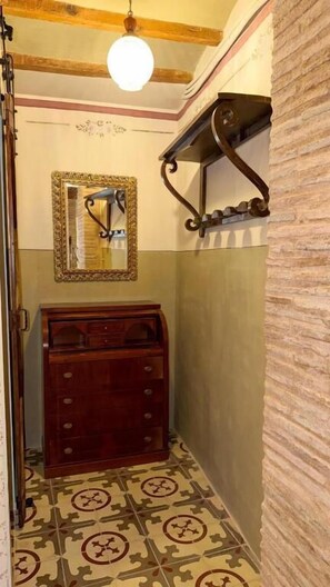Superior Apartment, Balcony, City View | Interior - Refugi dels Somnis (Onda)