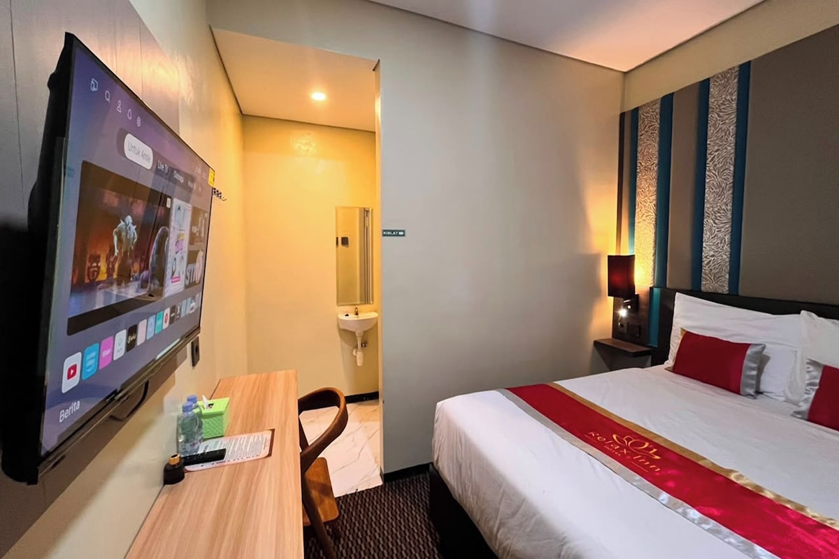 Standard Room | Desk, WiFi (free), bed sheets