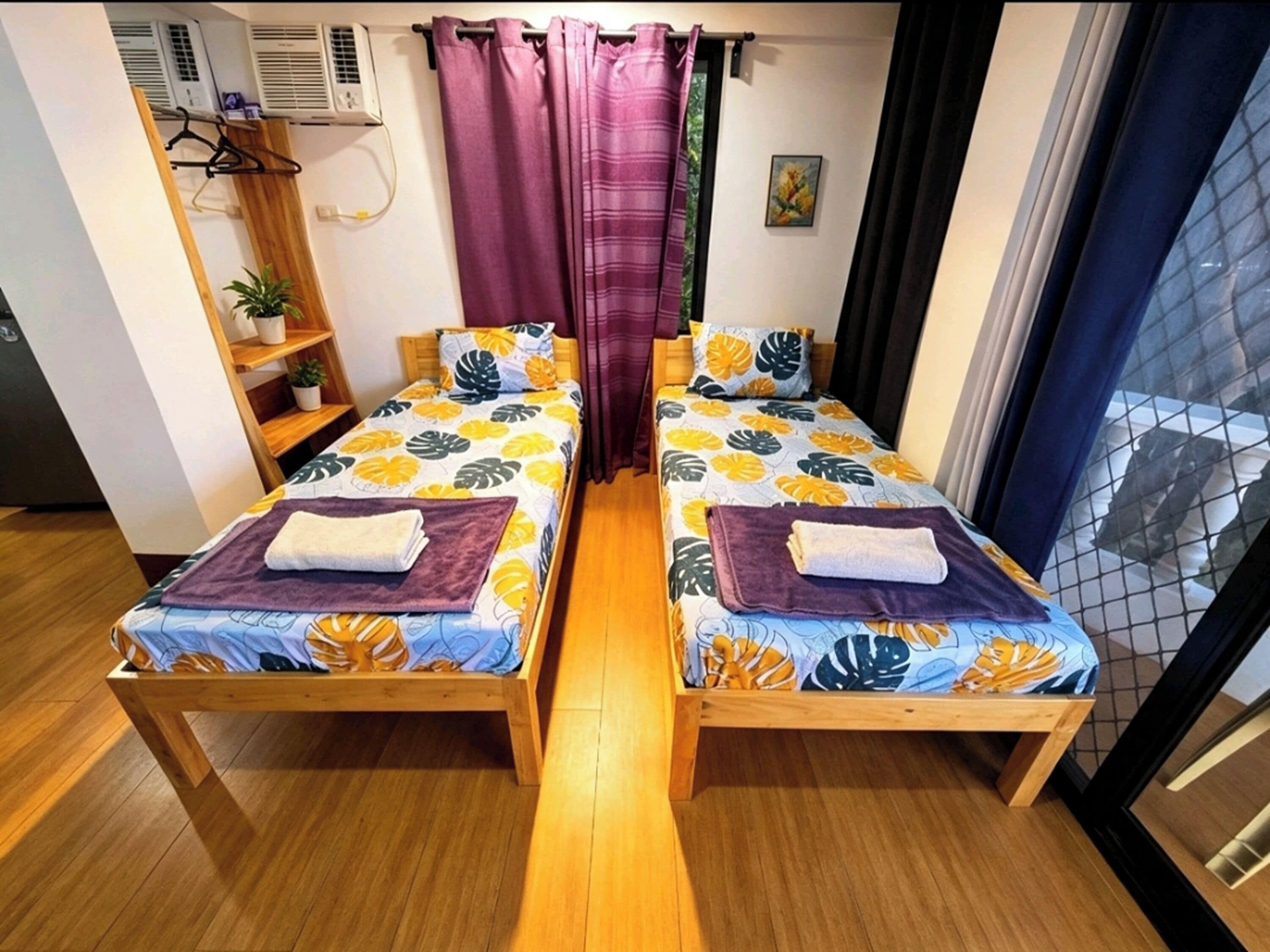 Family Room, Balcony | Desk, blackout drapes, iron/ironing board (on request), WiFi (free)