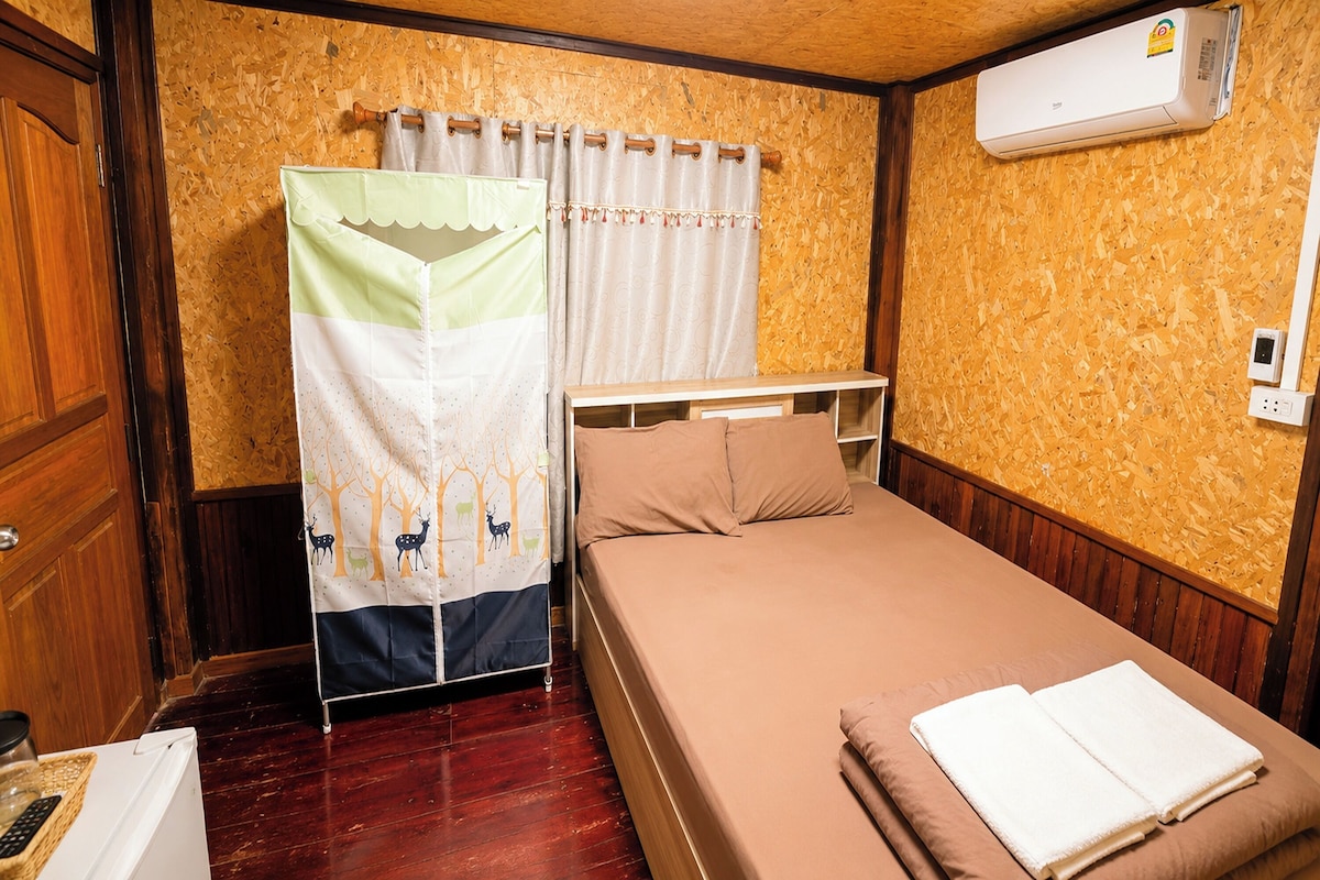 Standard Cabin