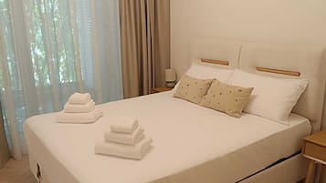 Comfort Apartment, Garden View | Blackout drapes, iron/ironing board, WiFi (free)