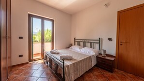 Unclassified image, 2 of 48, button - Hospitality as a Value: ​There are places that keep alive the spirit of those who loved them. (Giardoni)