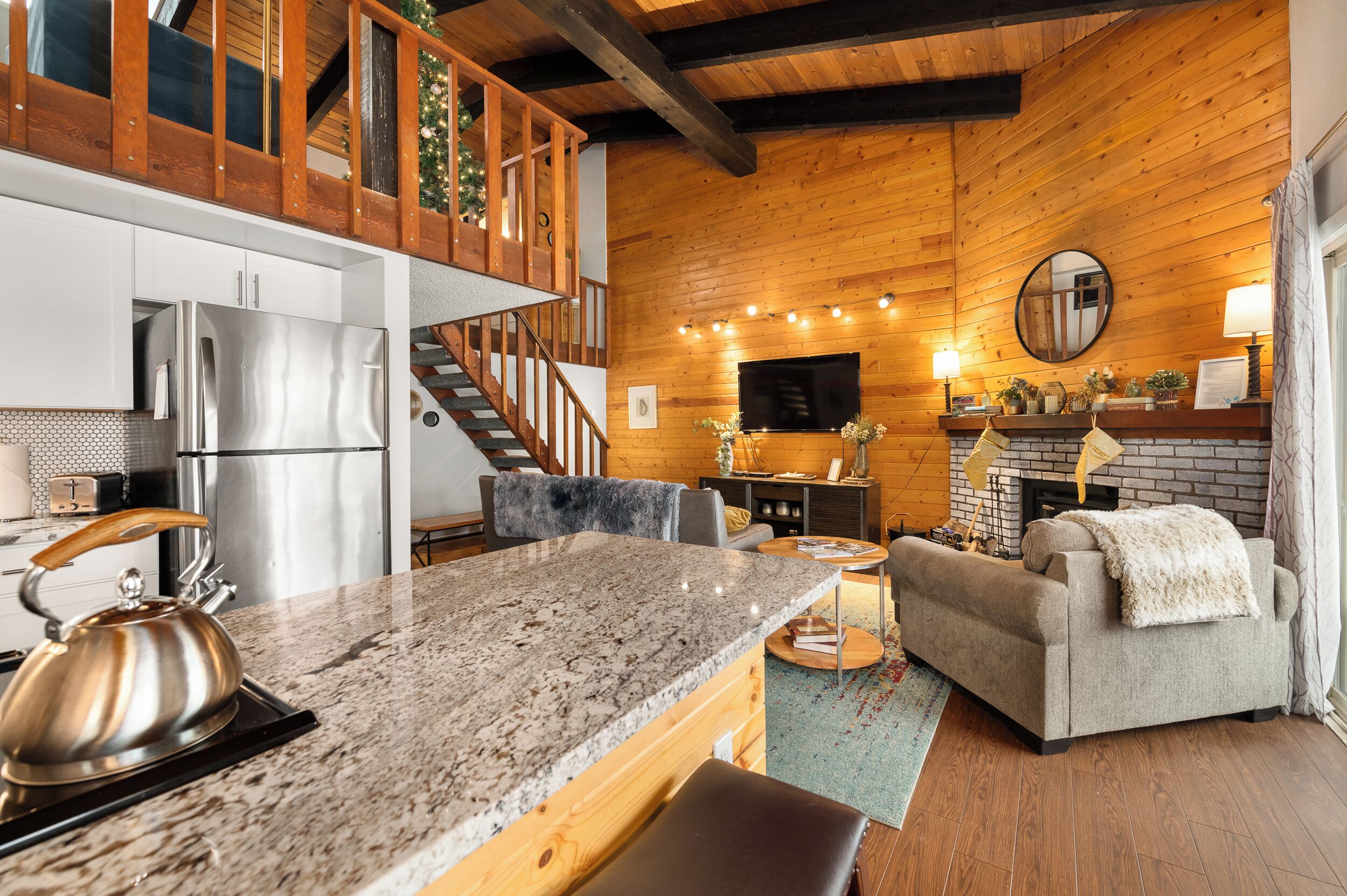 Living Room | Smart Tv | Wood Fireplace