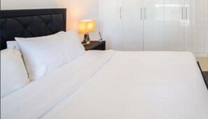 Deluxe Apartment, 1 Queen Bed, Non Smoking | In-room safe, blackout curtains, iron/ironing board - Maison Privee - Stylish Yas Island Escape close to ALL attractions (Abu Dhabi)