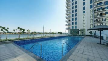 Outdoor pool, pool loungers