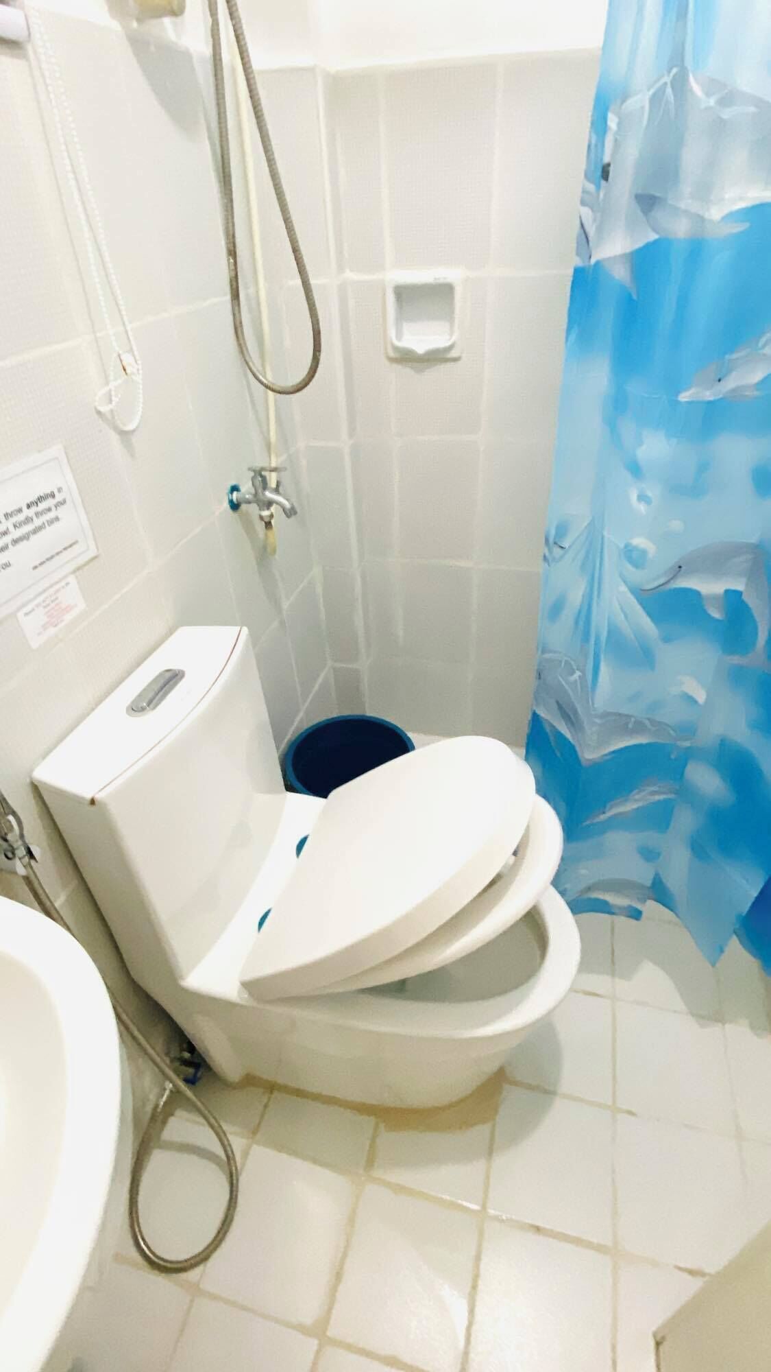Double Room, Non Smoking, Private Bathroom | Bathroom | Shower, towels, soap, shampoo