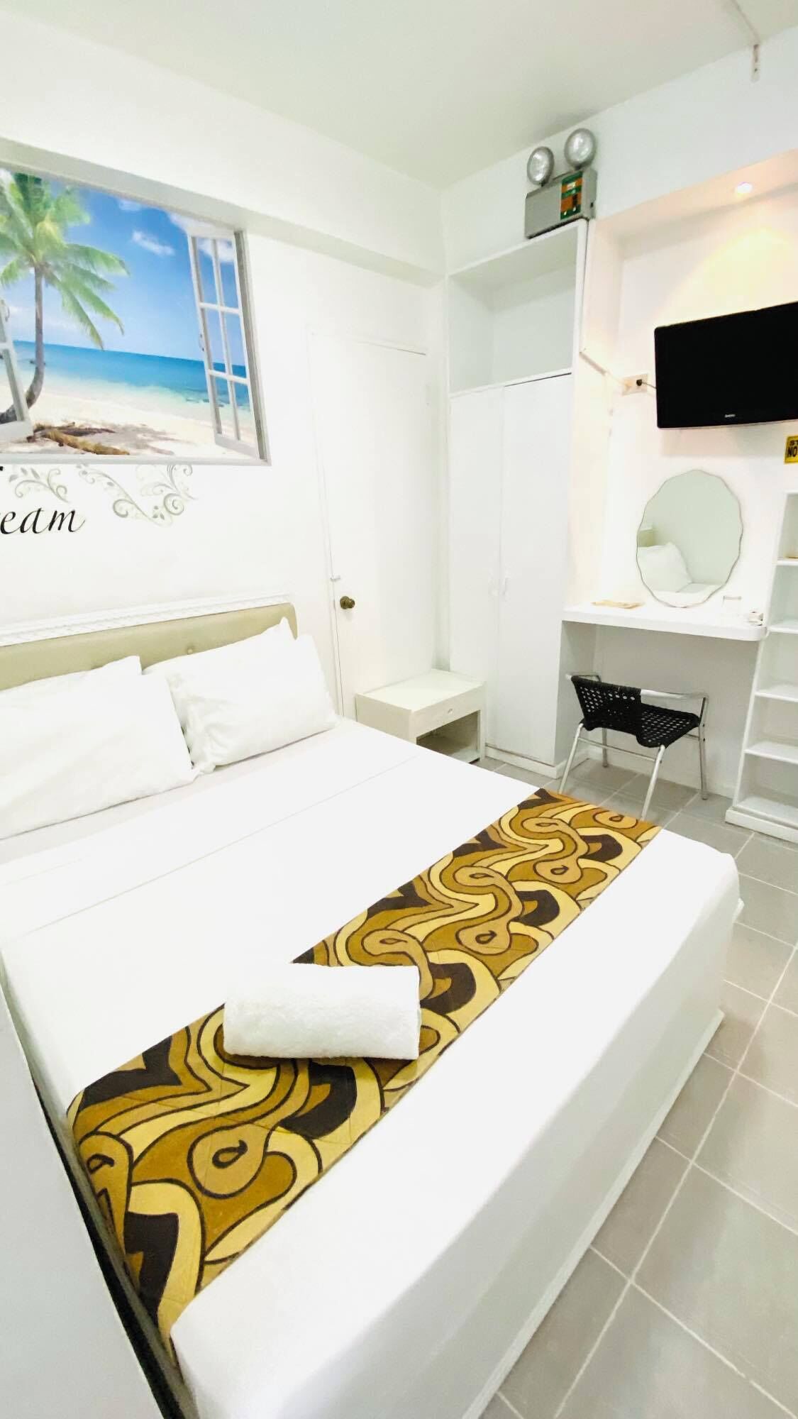 Double Room, Non Smoking, Private Bathroom | Laptop workspace, free WiFi