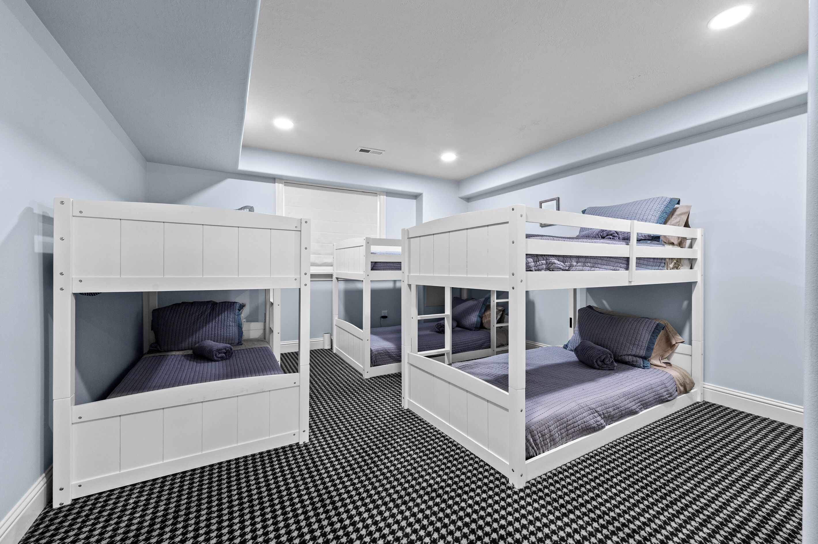 Iron/ironing board, travel cot, free WiFi, bed sheets