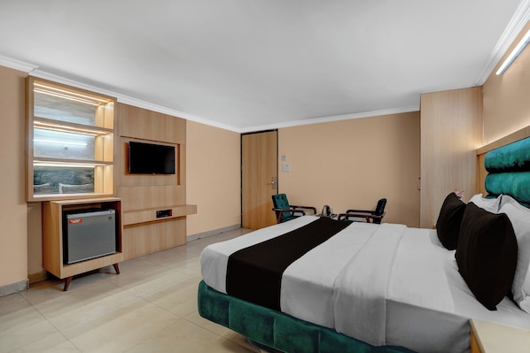 Classic Room | WiFi (free) - Collection O by OYO Amritsar Bus Stand (Amritsar)