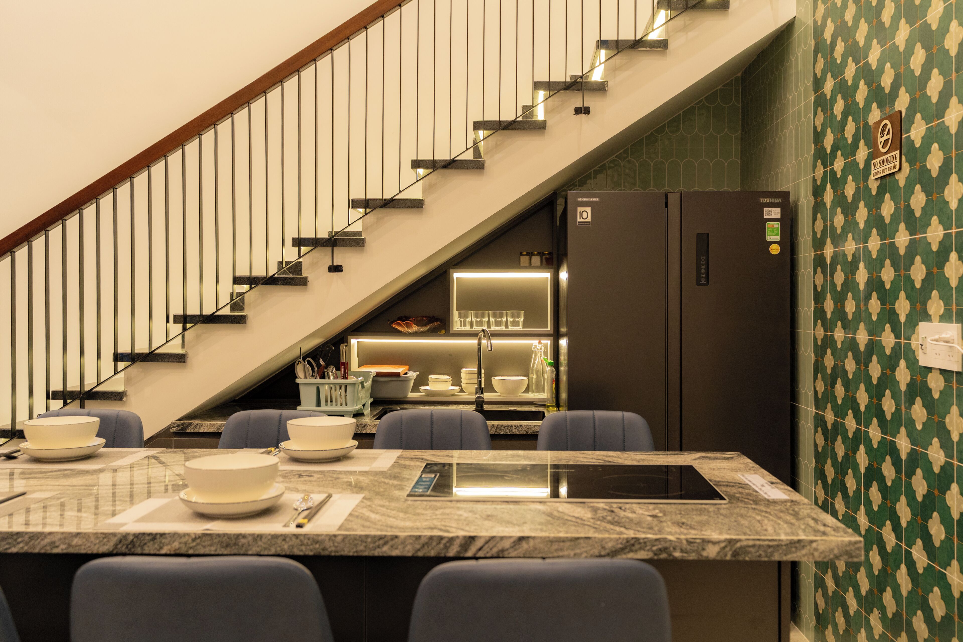 Apartemen Keluarga, pemandangan kota | Tempat makan