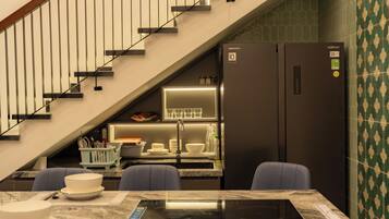 Apartemen Keluarga, pemandangan kota | Tempat makan