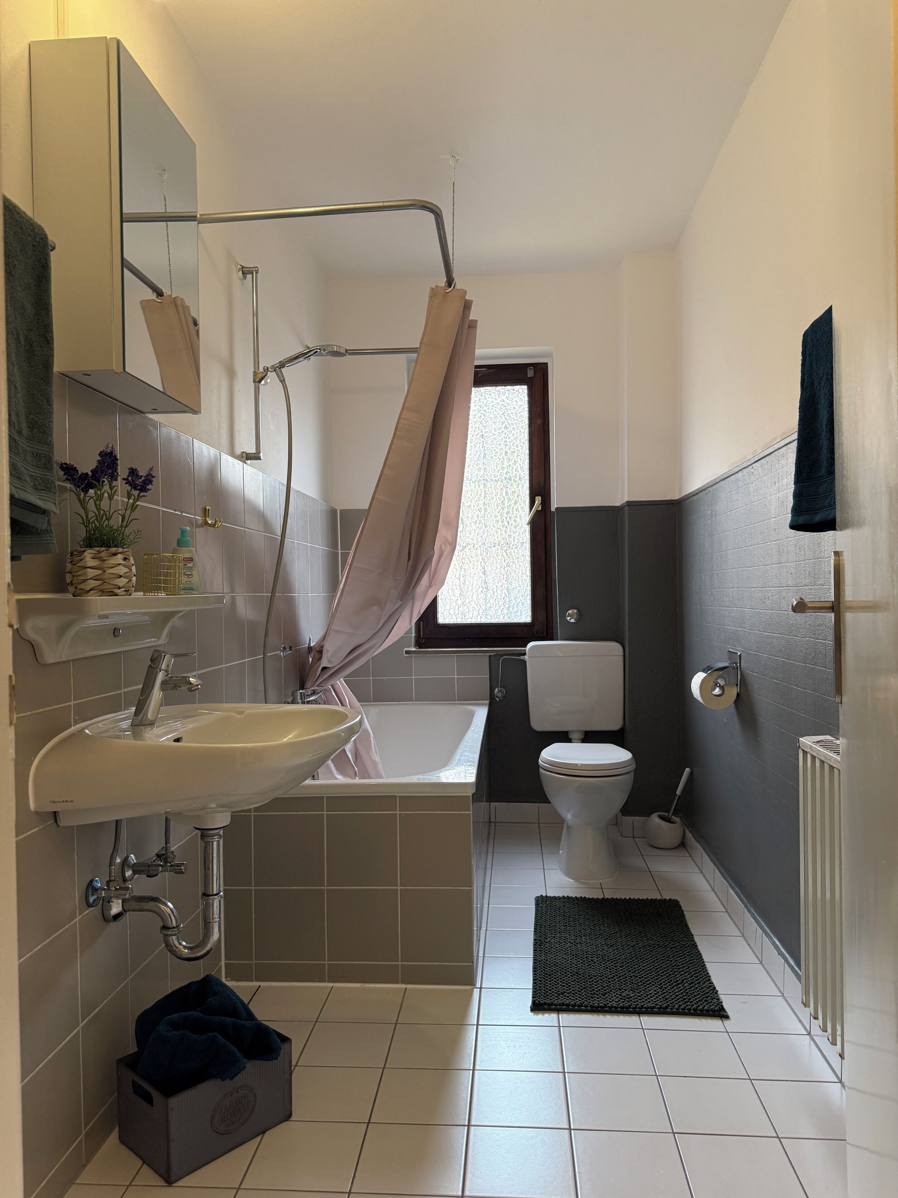 Comfort Apartment | Bathroom