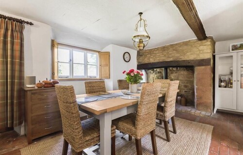 17th Century Farmhouse - Near Silverstone Circuit