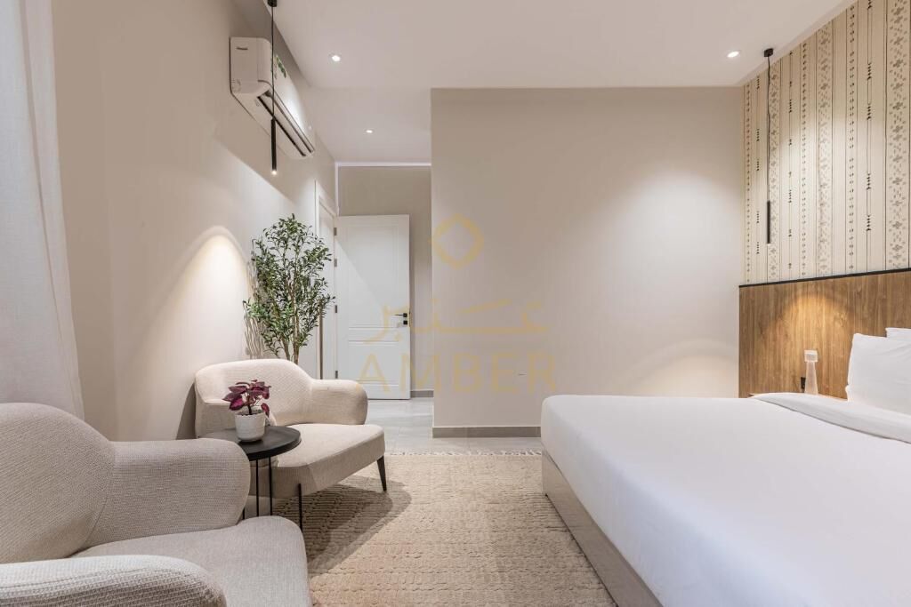 Superior Apartment | Desk, laptop workspace, iron/ironing board, WiFi (free)