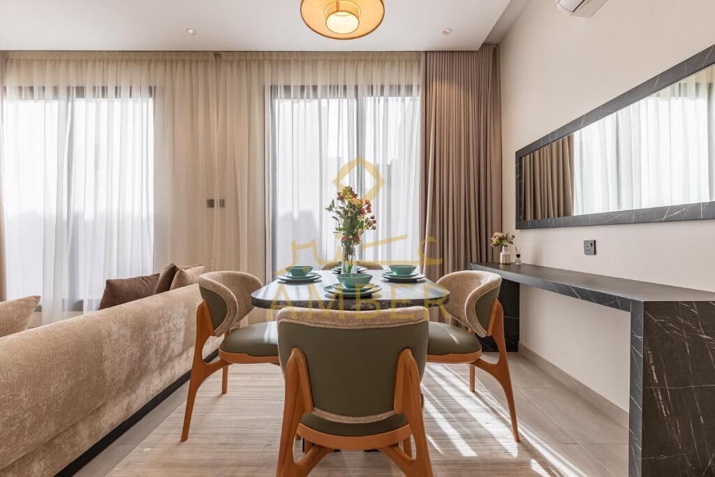 Deluxe Apartment | Dining