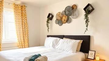 3 dormitorios, tabla de planchar con plancha, wifi gratis y ropa de cama