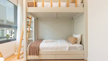 In-room safe, iron/ironing board, WiFi (free), bed sheets