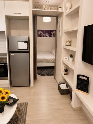 Iron/ironing board, WiFi, bed sheets - Greek Homely Studio By Marianthi | In The Heart Of Athens (Athens)