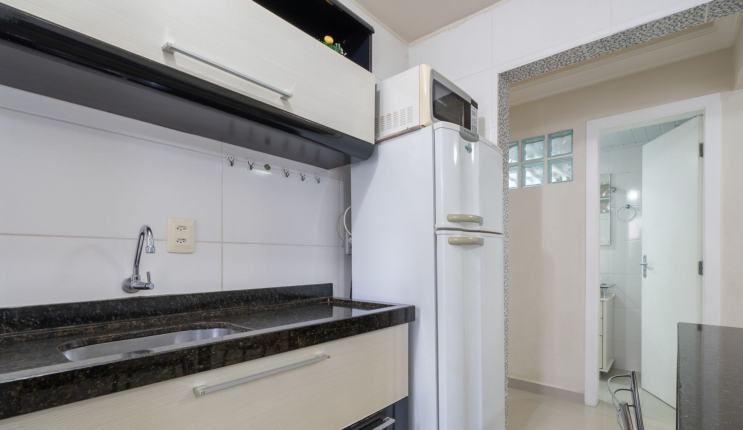 Basic Apartment | Private kitchen
