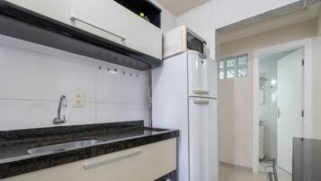 Basic Apartment | Private kitchen