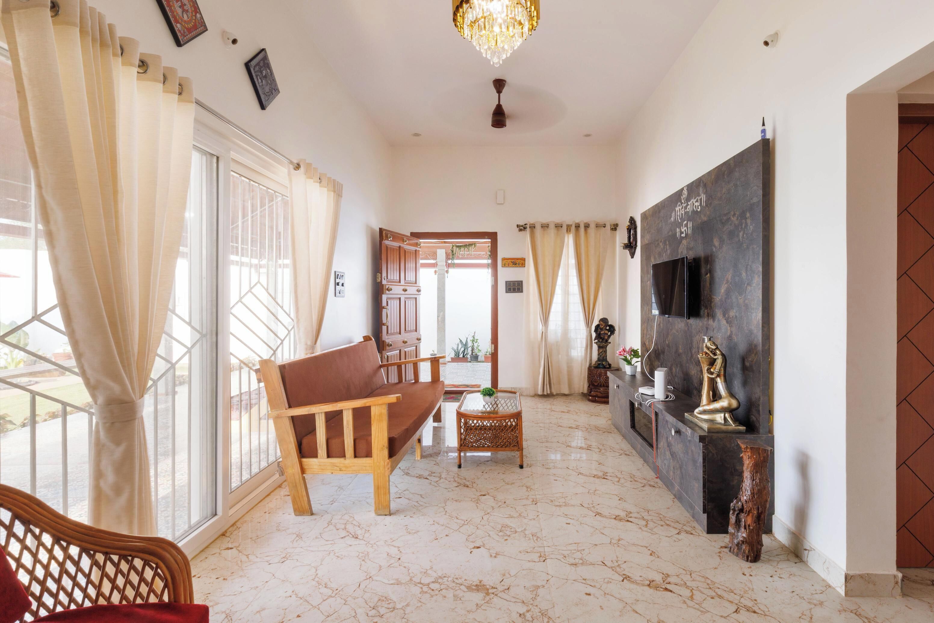 Apartemen (1 Bedroom) | Area keluarga | Televisi 42-inci dengan saluran TV digital