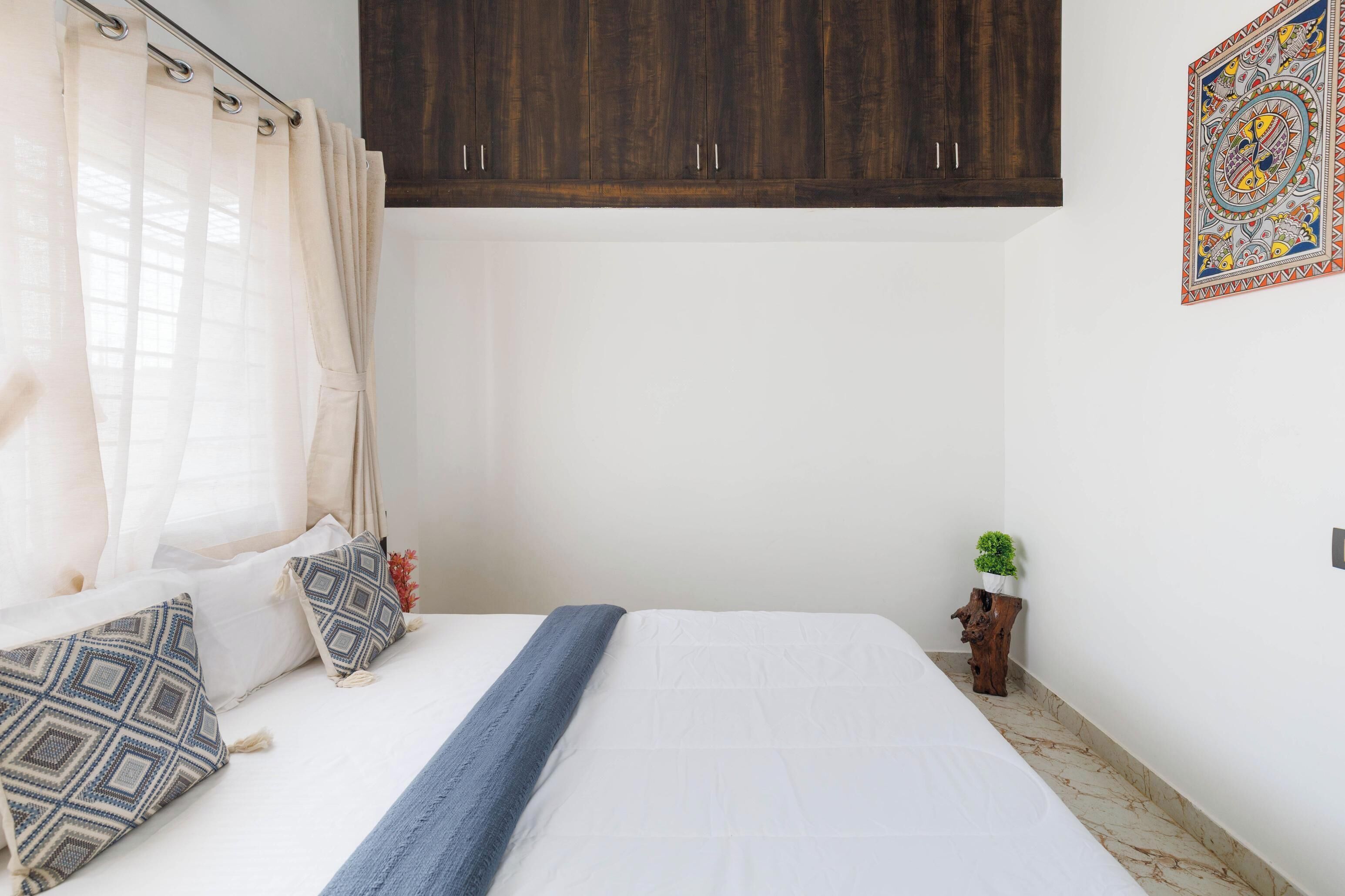 Apartment (1 Bedroom) | 3 bedrooms, bed sheets