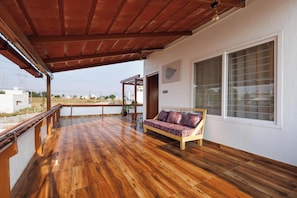 Apartment (1 Bedroom) | Interior - Dew Drop Villa by Stayjade 3bhkpvt Pool Garden (Bengaluru)