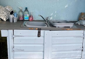 Geladeira, micro-ondas, cooktop, chaleira elétrica