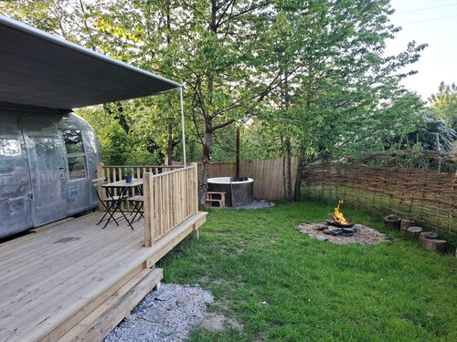 Sleeps 2 - Private Hot Tub - Fire Pit