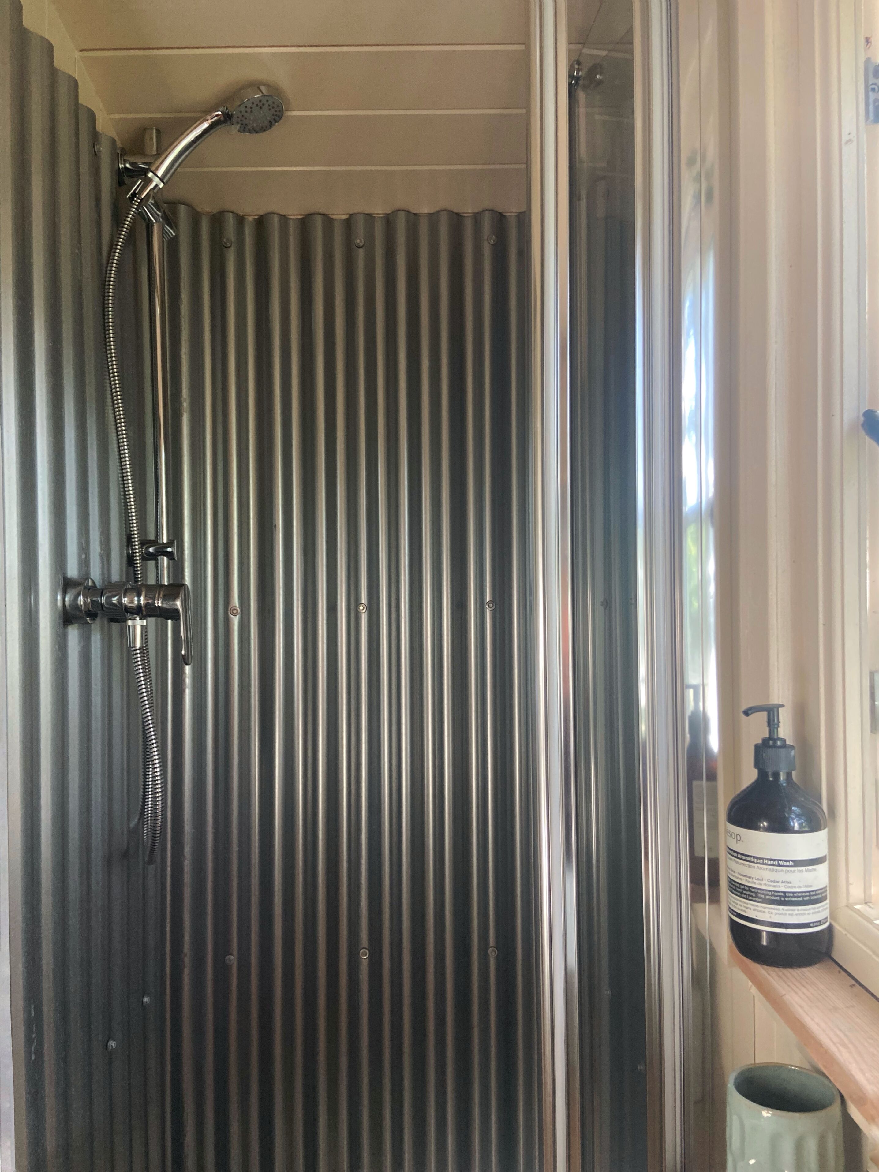 Shower, towels