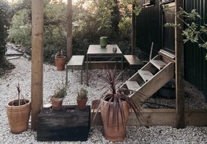 Tempat makan outdoor