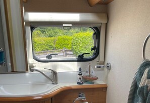 Bathroom - Beartrice-anglesey Motorhome Adventures (Dulas)