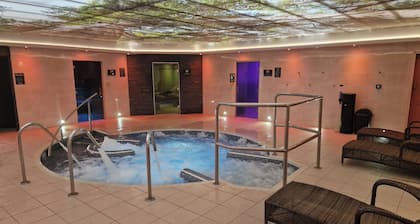 Brynteg Holiday Park and Spa Sleeps 8