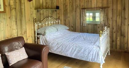 Luxury Hand Built Shepherd hut in Sidmouth
