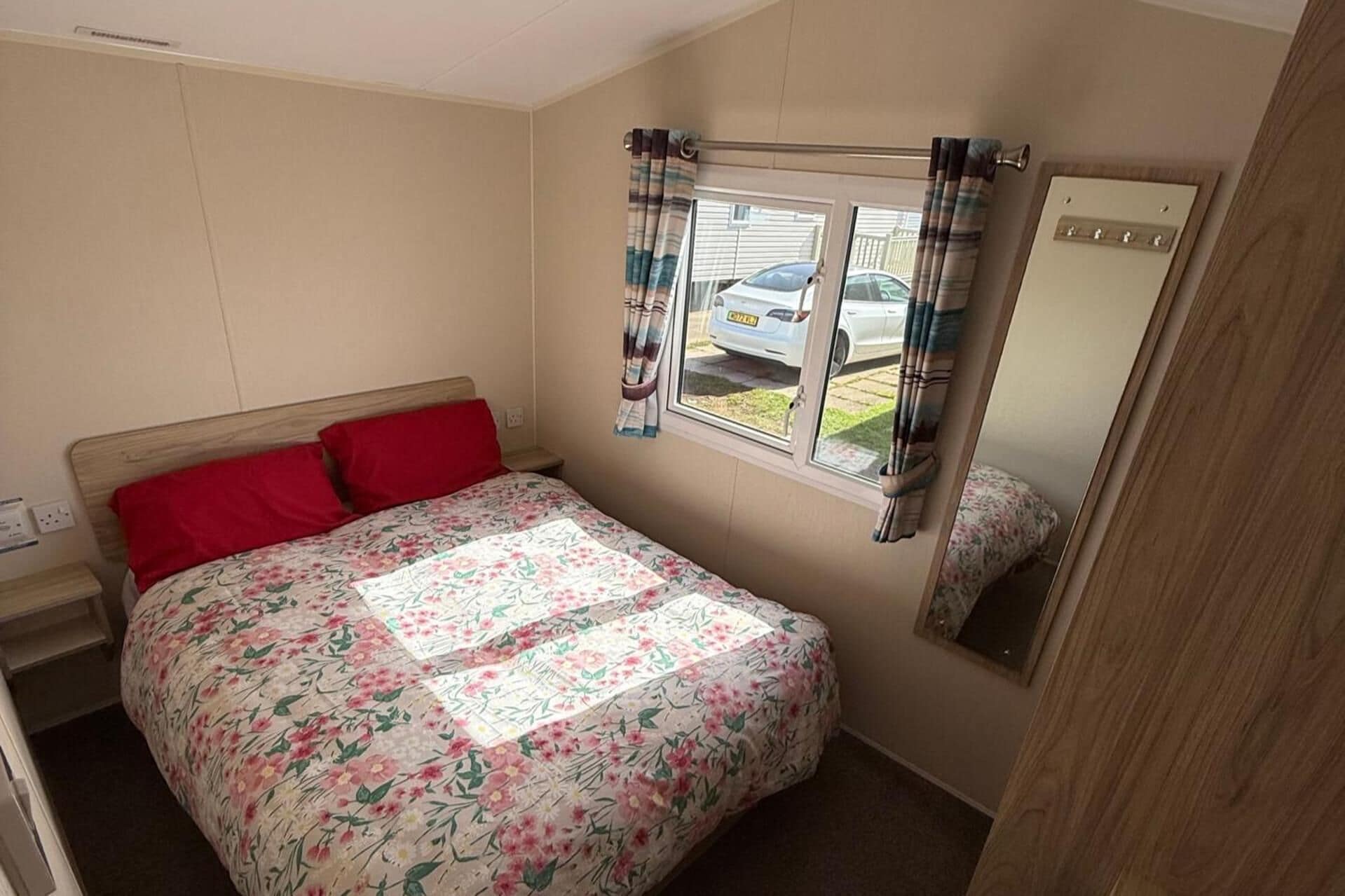 4 bedrooms, WiFi (free)