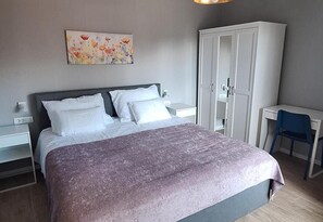 3 bedrooms, iron/ironing board, free WiFi, bed sheets - 3 Bed Sleeps 6 -private Pool -casa Istriana Romano (Marcana)