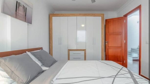 3 chambres, fer et planche à repasser, Wi-Fi gratuit