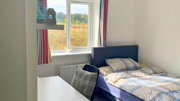 4 bedrooms, iron/ironing board, free WiFi, bed sheets