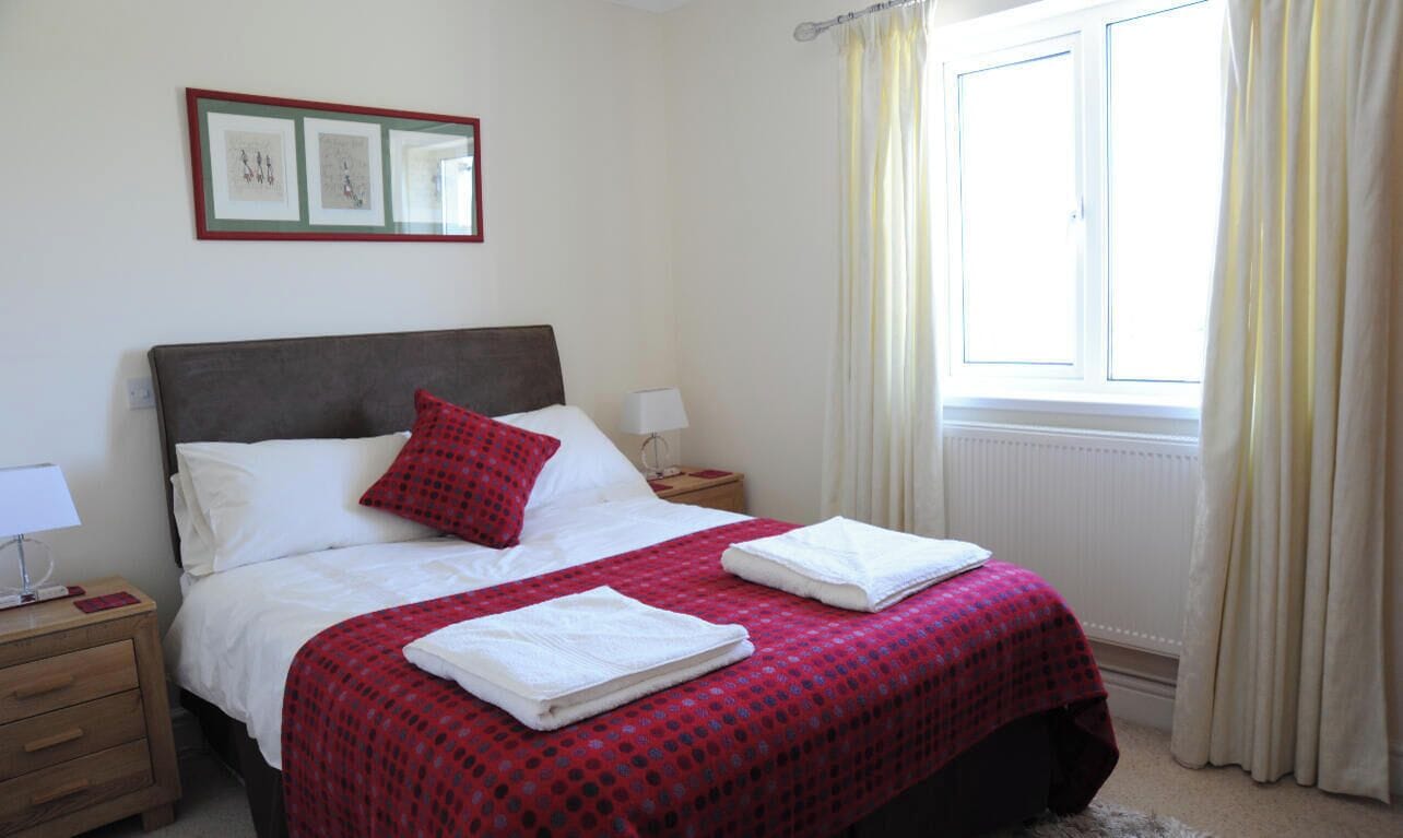 5 bedrooms, iron/ironing board, free WiFi, bed sheets