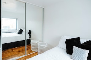 2 bedrooms, iron/ironing board, WiFi (free), bed sheets