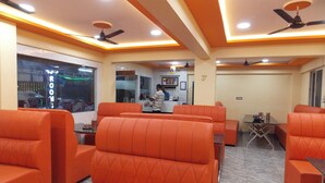 Dining - SJS Residency by Orange Hotels (Tiruvannamalai)