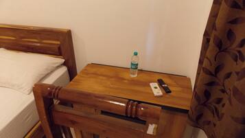 Desk, laptop workspace, iron/ironing board, WiFi (free)