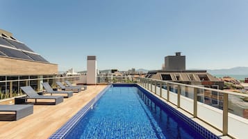Basic Apartment | Pool
