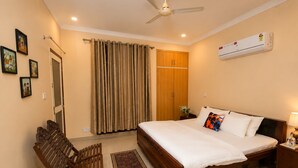 Căn hộ (2 Bedrooms) | 3 phòng ngủ, khu vực làm việc phù hợp cho laptop 