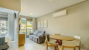 Basic Apartment | Interior