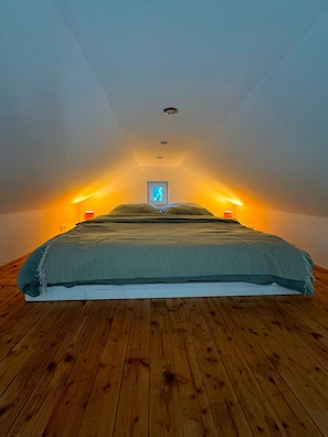 Room - Holiday Home 'Haus Labaily See & Sauna' with Lake View, Wi-Fi and Air Conditioning (Mittweida)