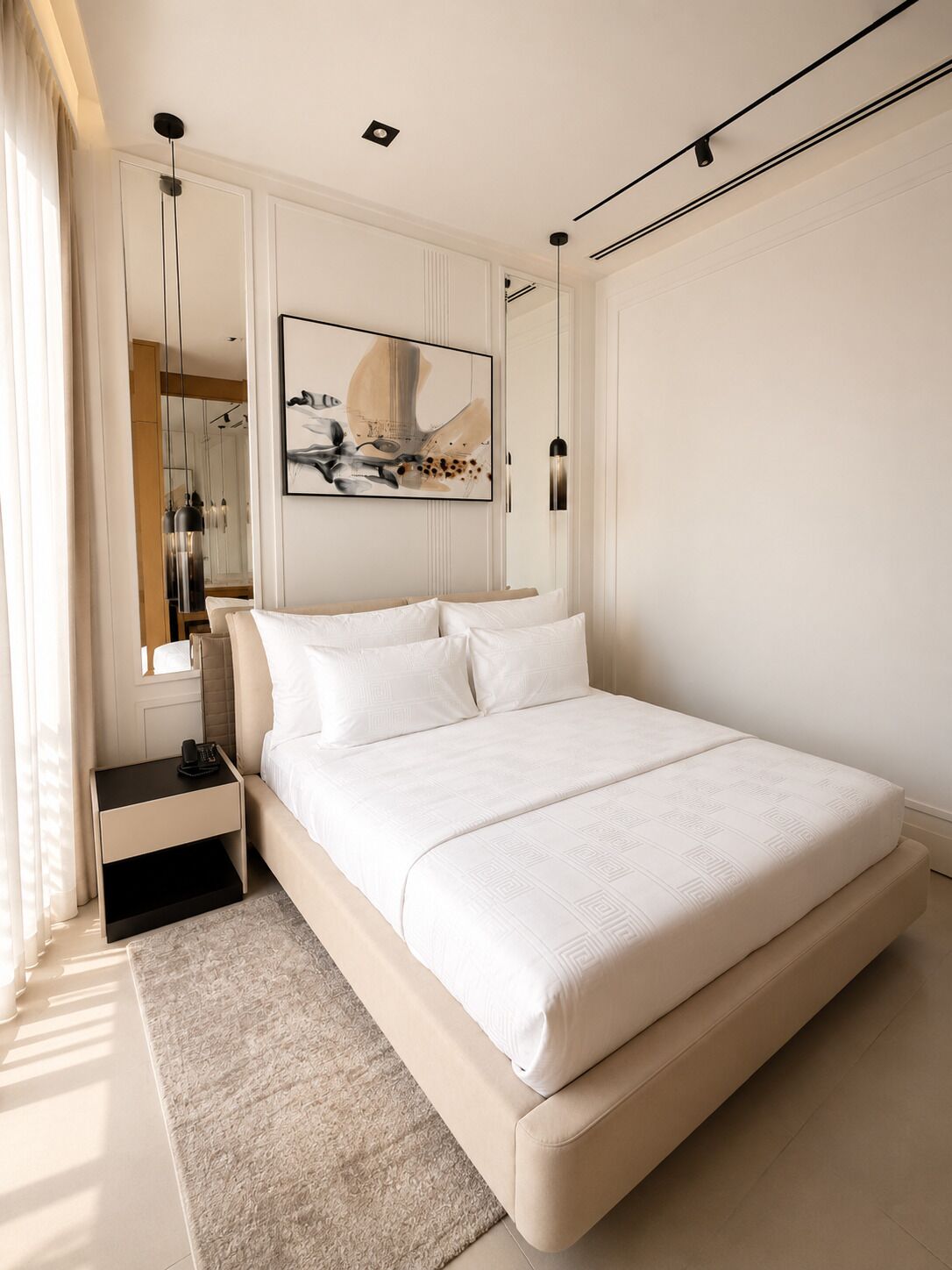 Executive Suite, Balcony | In-room safe, soundproofing, WiFi (free), bed sheets