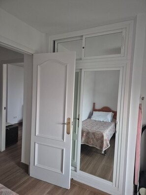 Luokittelematon kuva, 3 kautta 17, painike