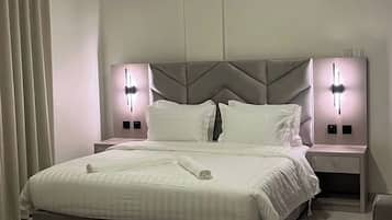 Economy Room | In-room safe, iron/ironing board (on request), free WiFi