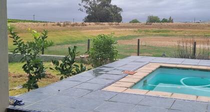 Country Retreat With Pool & Braai, Sleeps 6